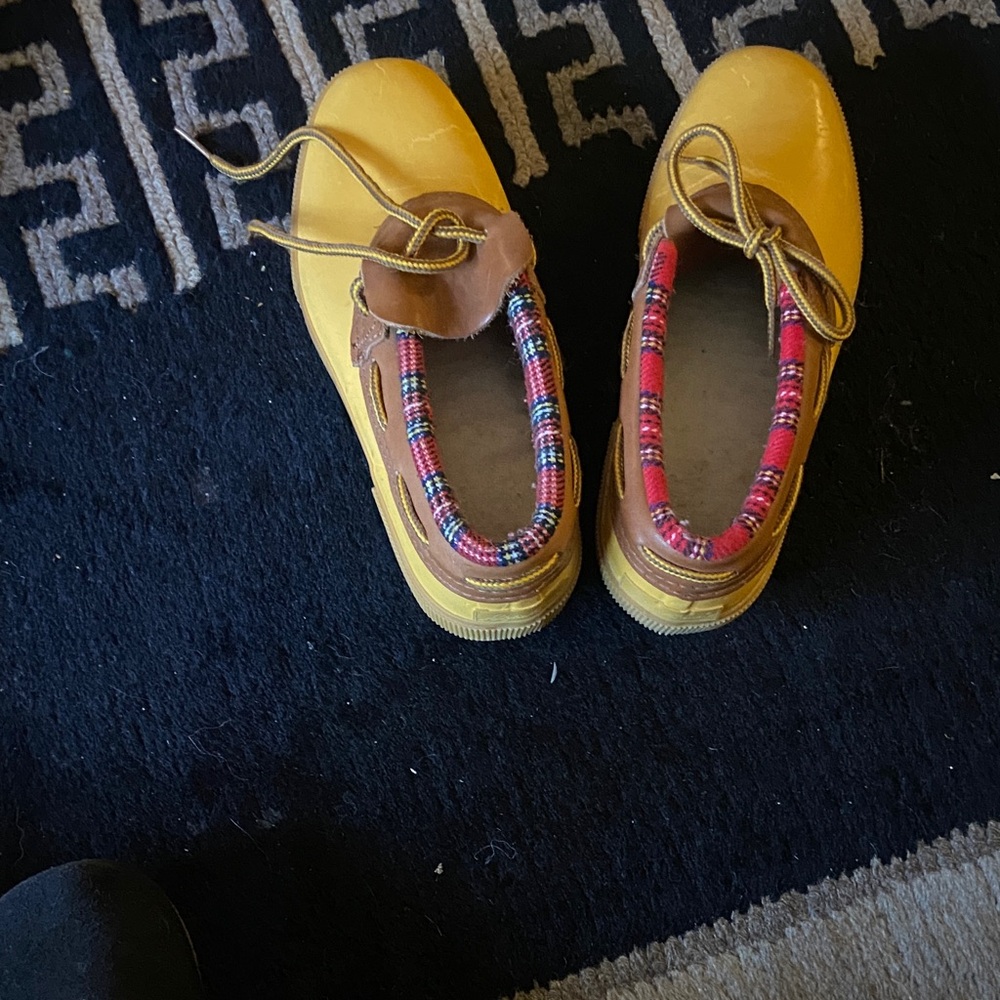 Eddie Bauer lined Yellow Winter duck Boots with Beaded Trim